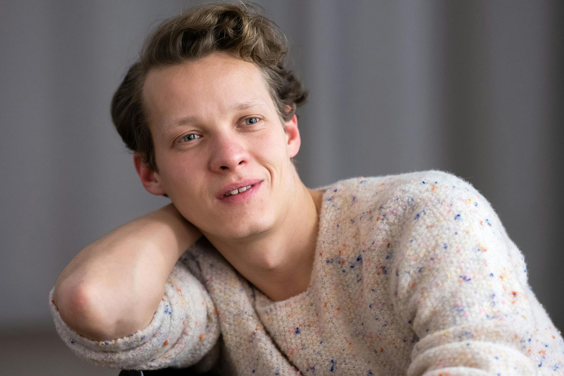 Nachdenklich und neugierig aufs Leben: Der Schauspieler Felix Kammerer (27) muss sich jetzt an den Erfolg gewöhnen.