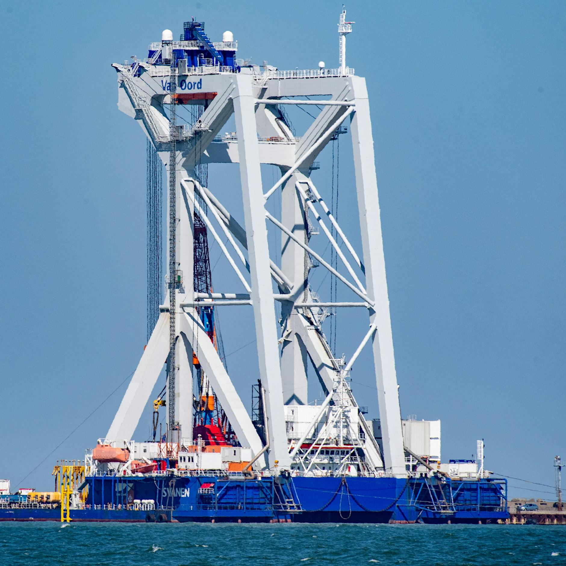 Schweriner Wirtschaftsministerium: Bund plant LNG-Terminal in Mukran auf Rügen