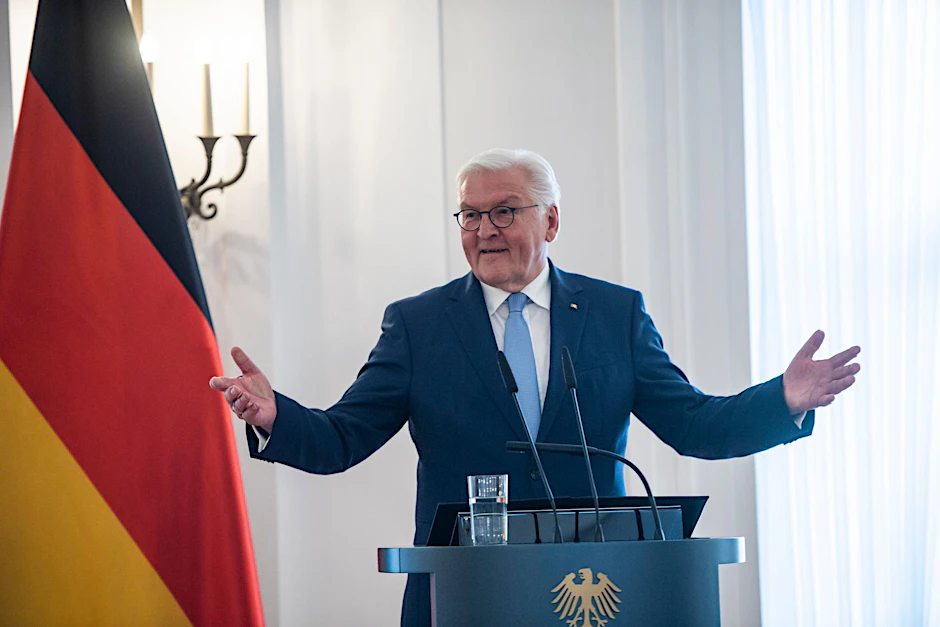 Bundespräsident Frank-Walter Steinmeier spricht bei einem Termin.  