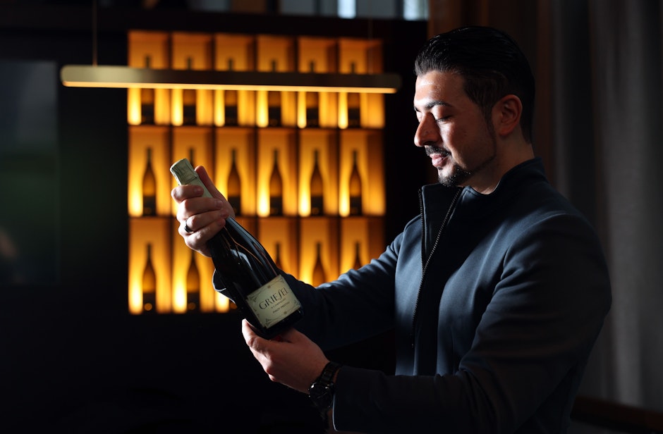 Serhat Aktas managt am 15. Mai das Lagen-Cup -Weinevent im KPM Hotel in ...