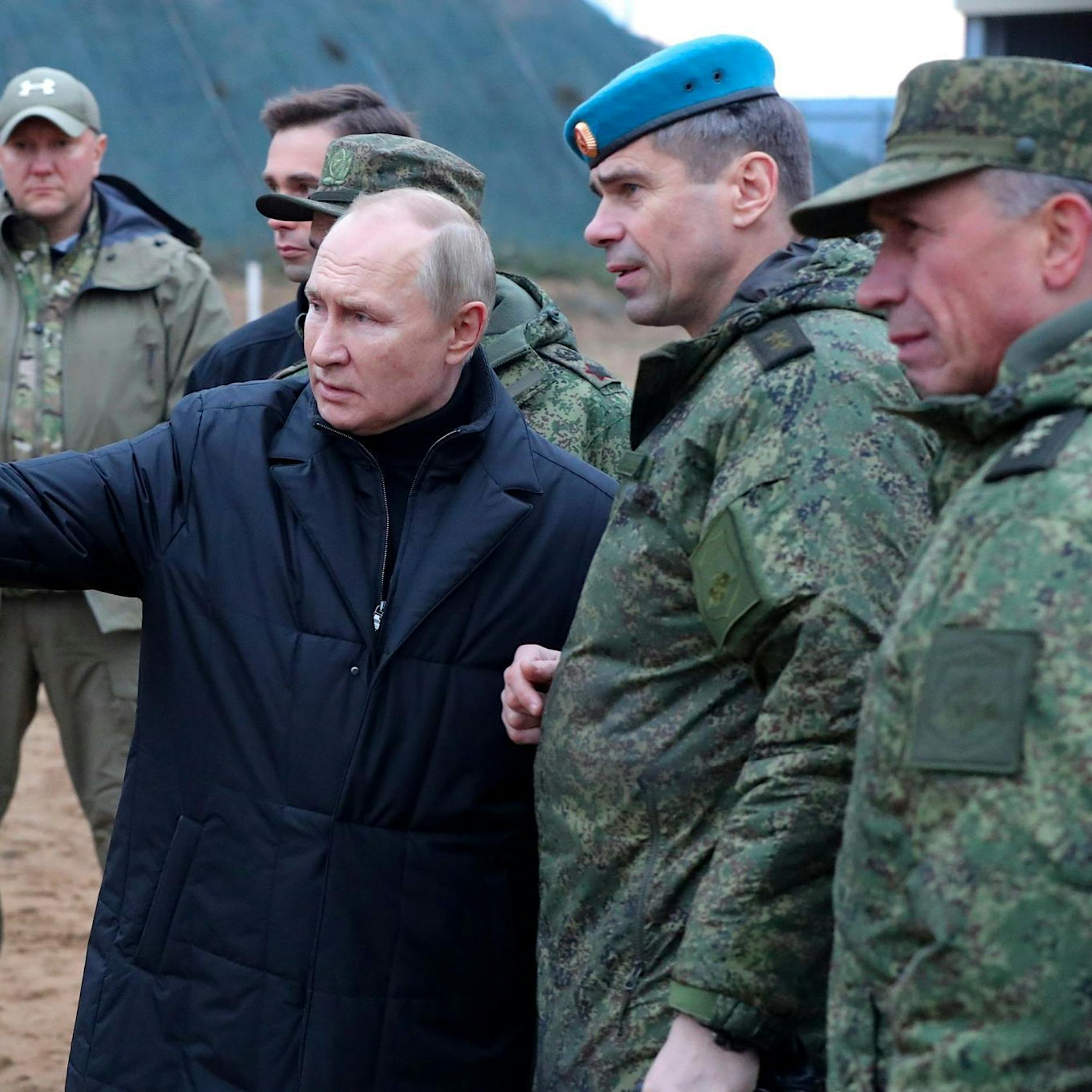 Russland beruft Reservisten mitten im Ukraine-Krieg zu Übungen ein