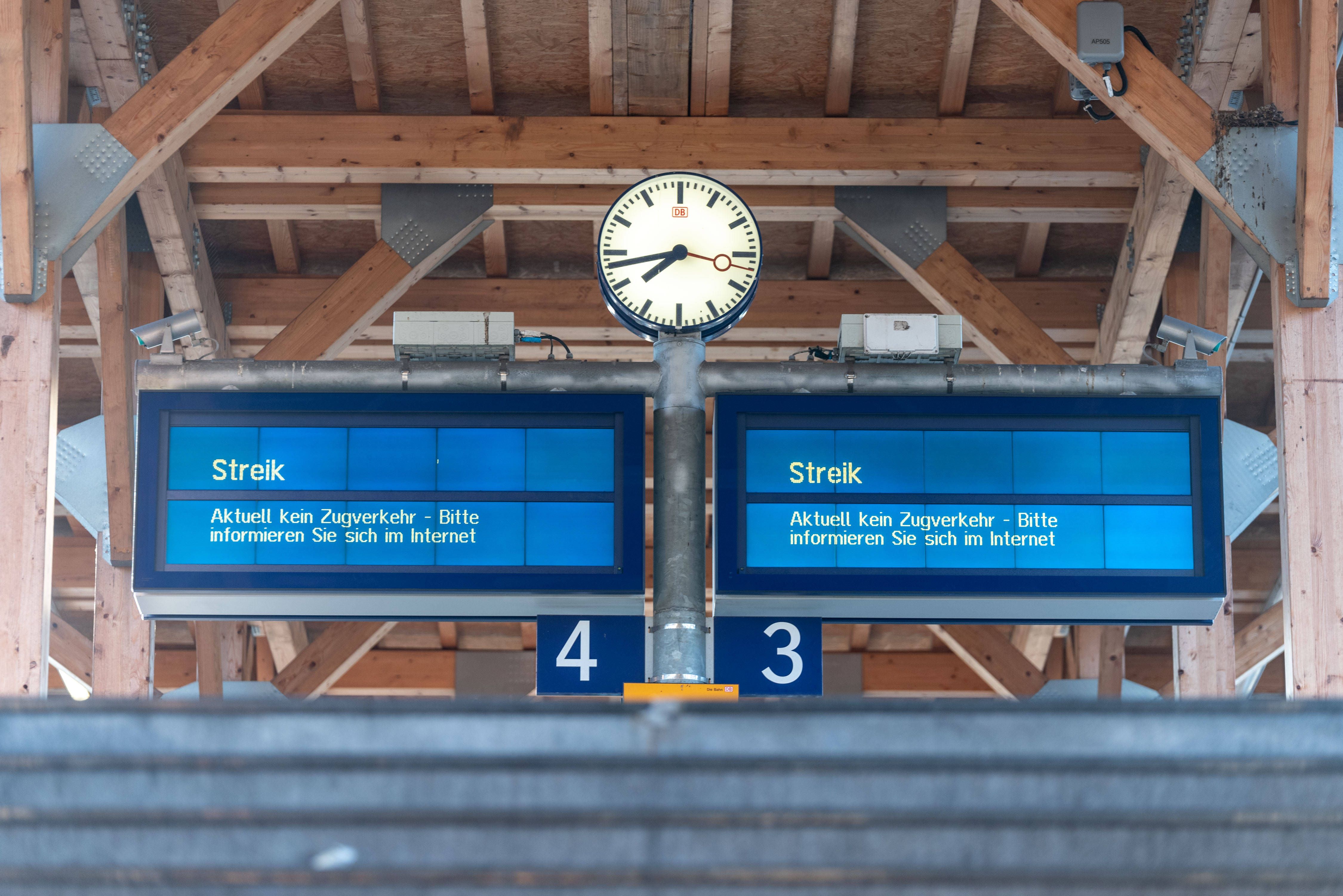 Image - Bahnstreik: Kann ich gefeuert werden, wenn ich nicht zur Arbeit komme? Ja, sagen Experten!