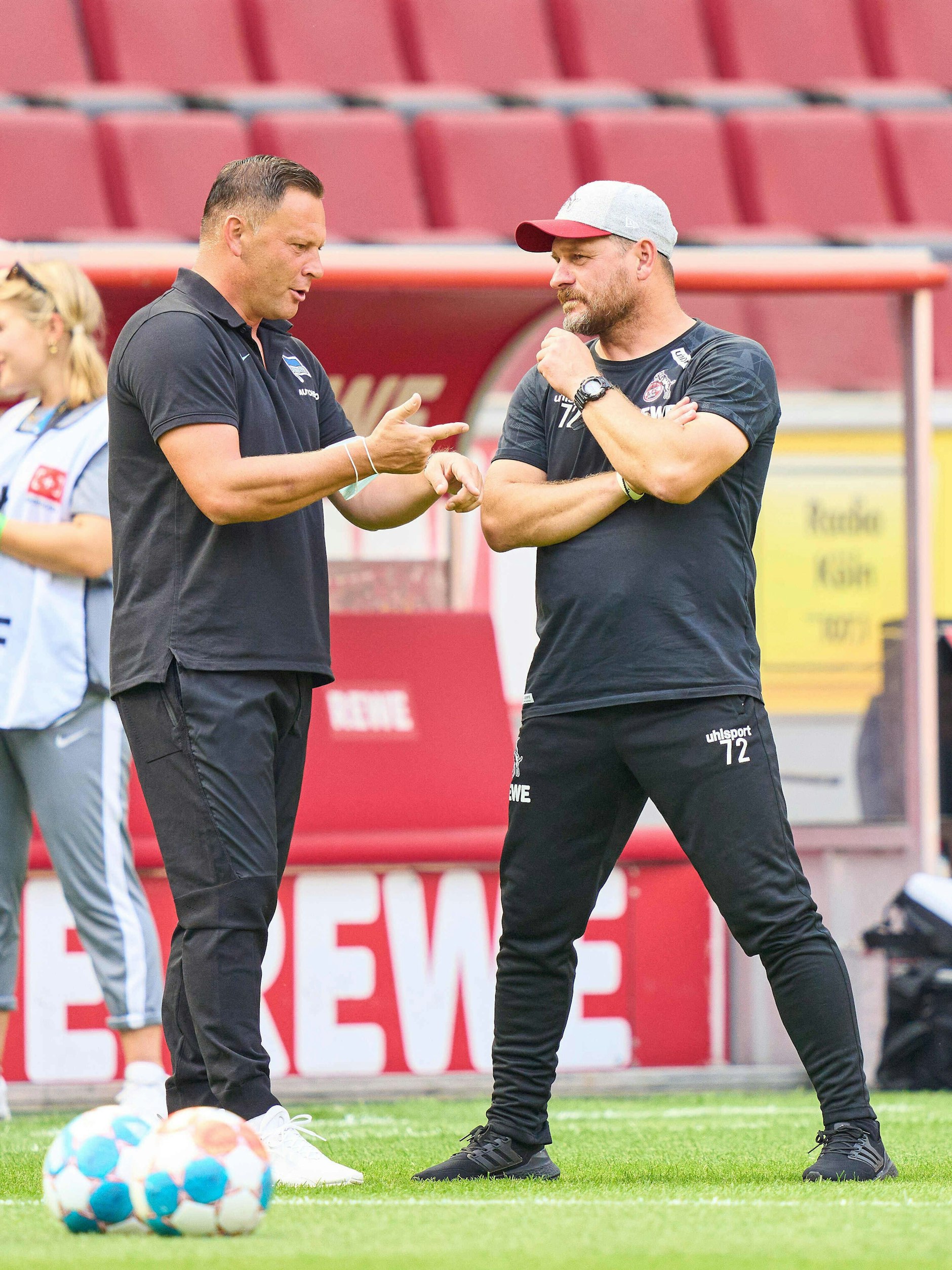 Hertha-Trainer Pal Dardai (47) und Kölns Coach Steffen Baumgart (51) verstehen sich gut.