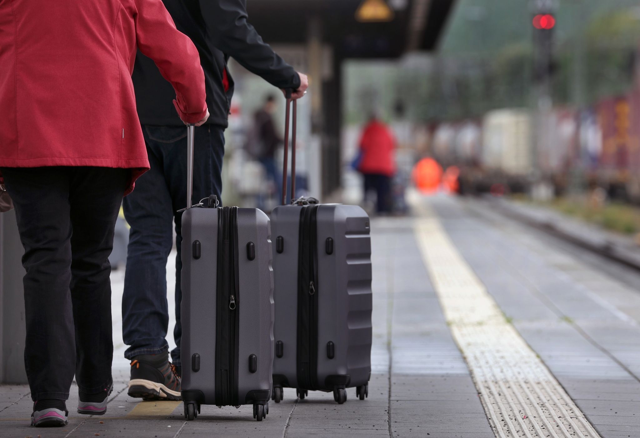 Image - 50-Stunden-Warnstreik ab Sonntag: Was Bahnreisende jetzt wissen müssen!