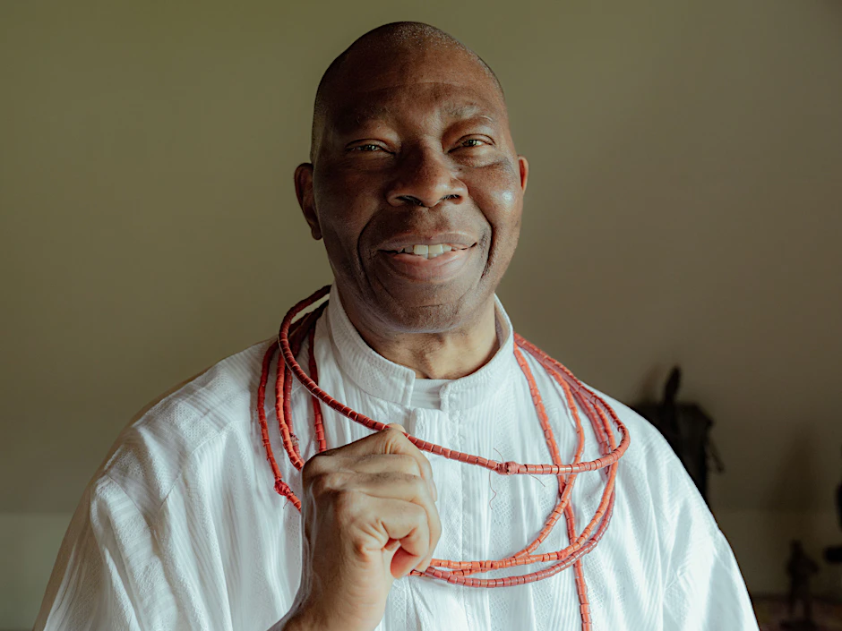 Okpame-Edward Oronsaye ist Mitglied der Königsfamilie von Benin.