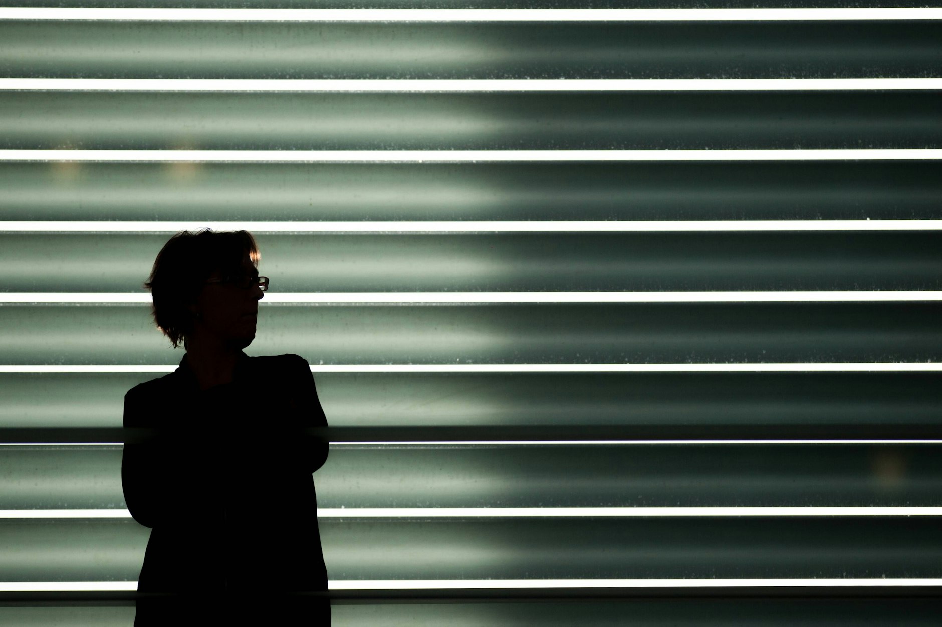 Wenn der Alltag Schatten wirft, kann man sich manchmal sehr allein fühlen.