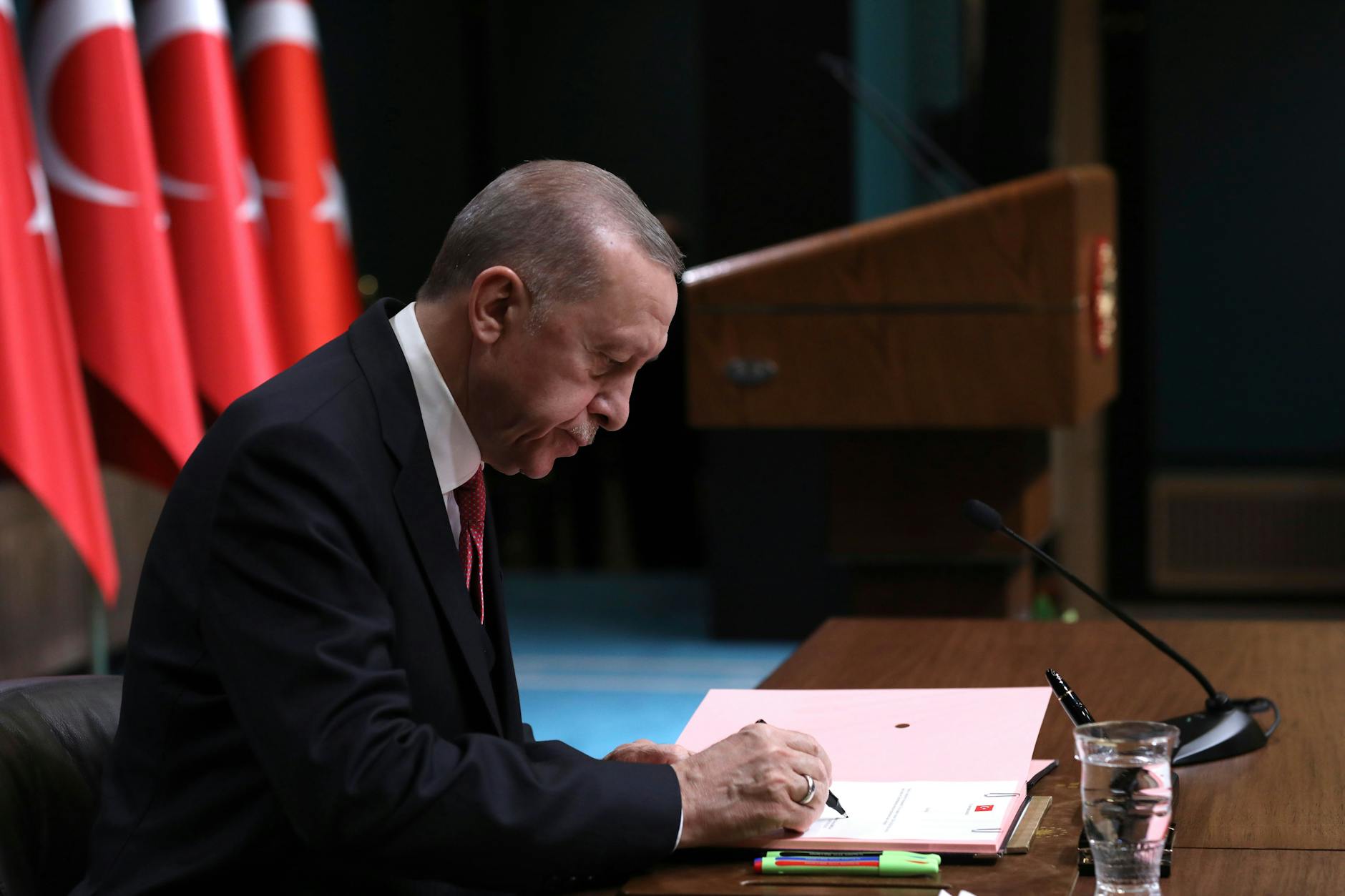 Recep Tayyip Erdogan geht als Außenseiter in die Türkei-Wahlen am Sonntag.