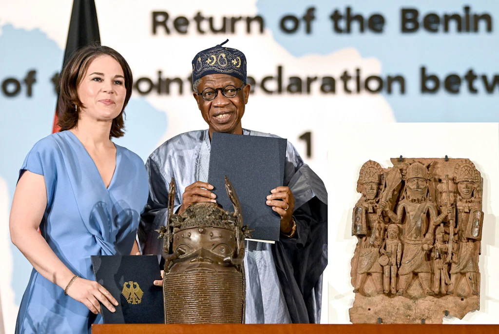 Benin-Bronzen: Müsste Annalena Baerbock die Benin-Bronzen eigentlich den USA geben?