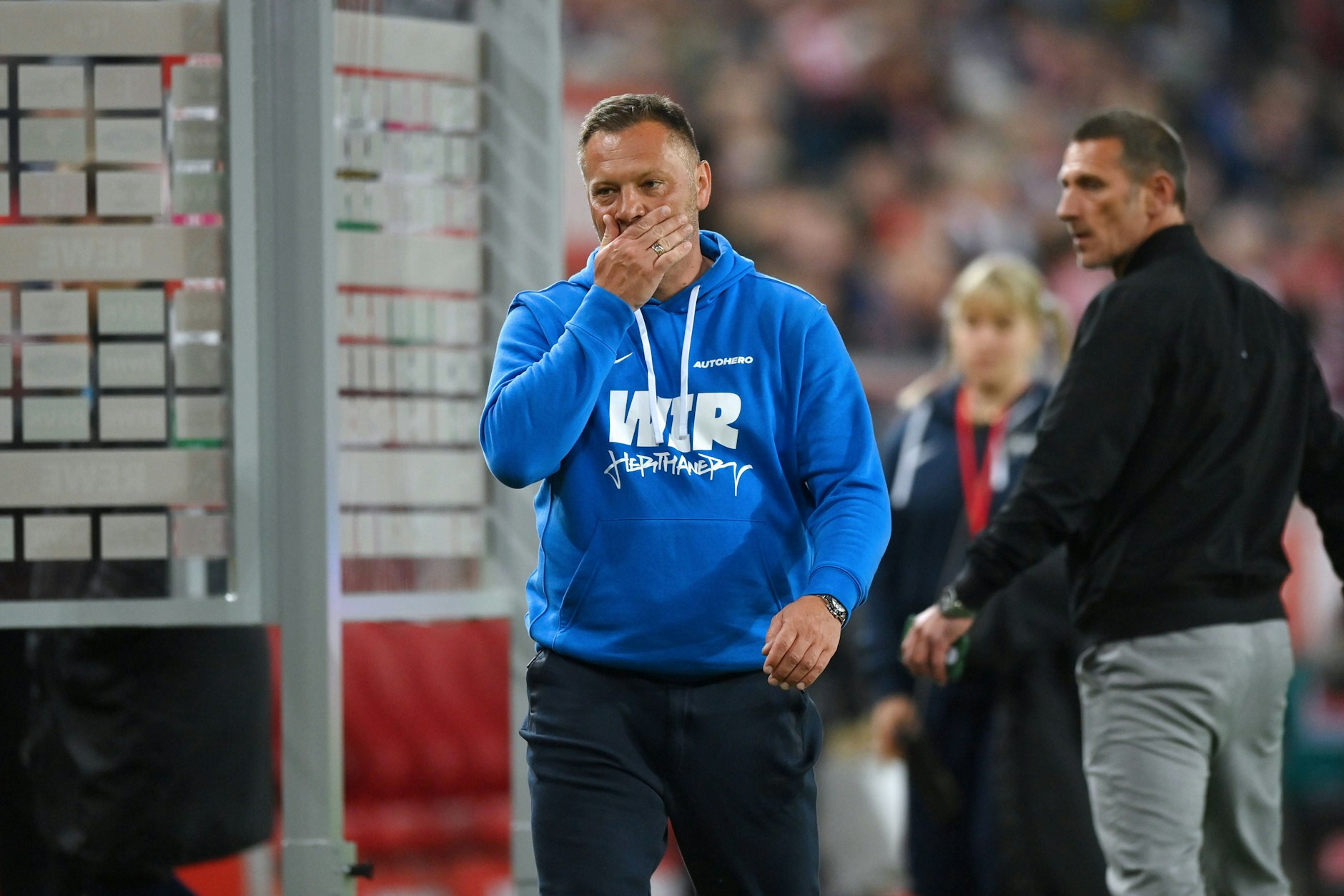Trainer Pal Dardai ahnt nach dem Debakel in Köln, dass er Hertha BSC diesmal nicht vor dem Abstieg retten kann.