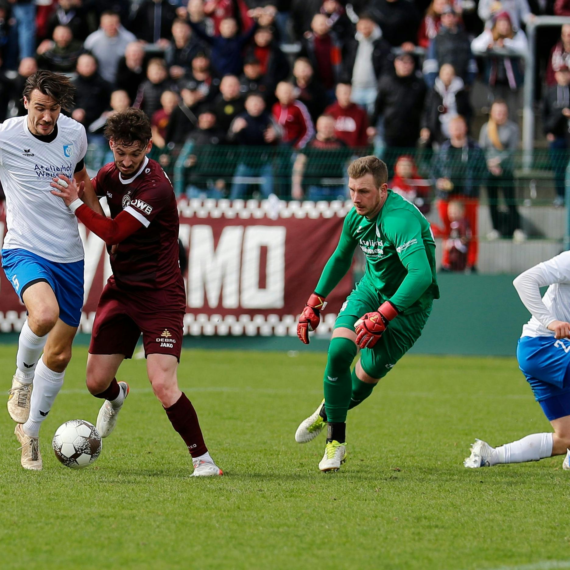 Altglienickes Nummer 1, Leon Bätge (grünes Trikot), soll den BFC Dynamo verstärken.