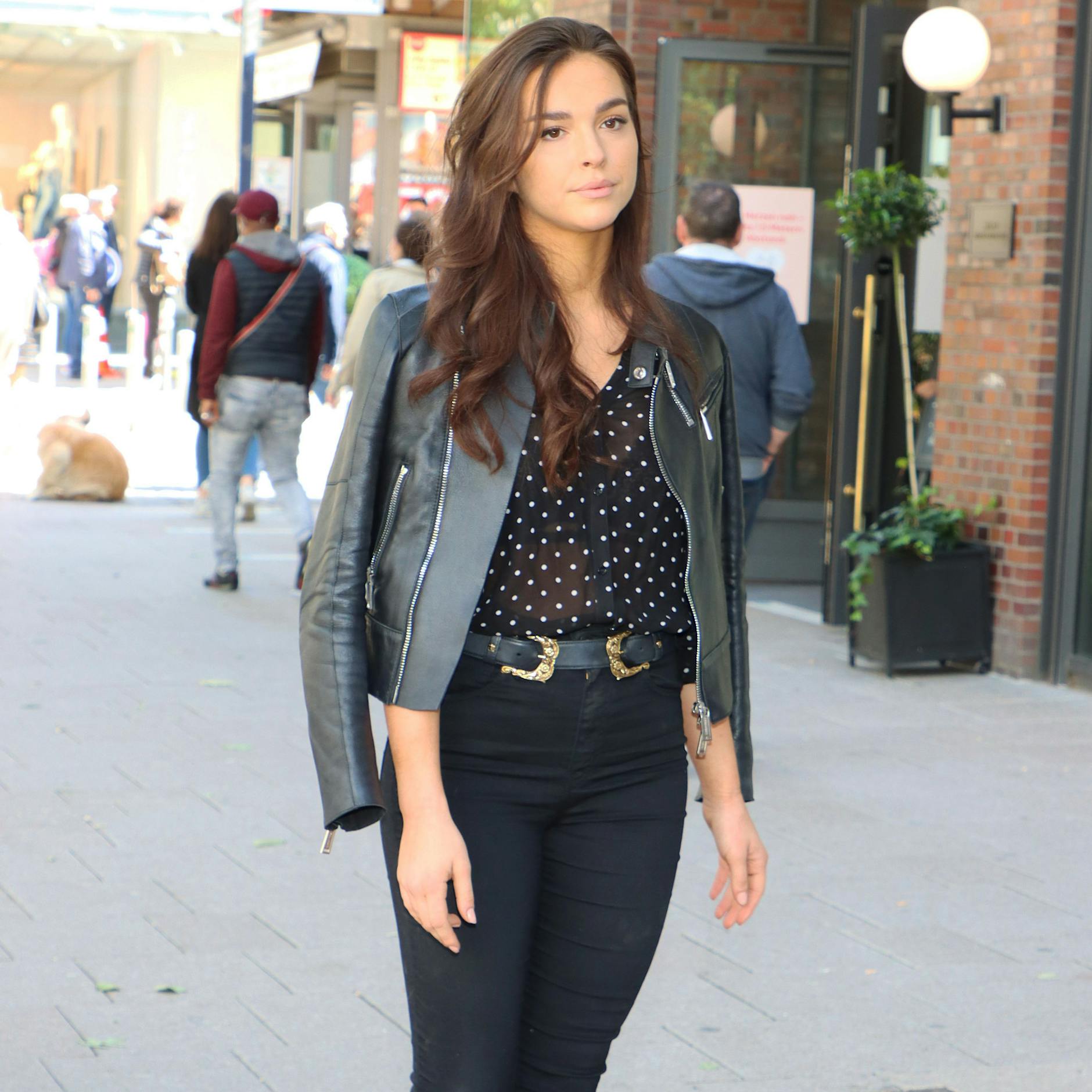 Feuer-Drama bei Lili Paul-Roncalli: Plötzlich qualmte bei einem Fotoshooting ihr Kleid ...