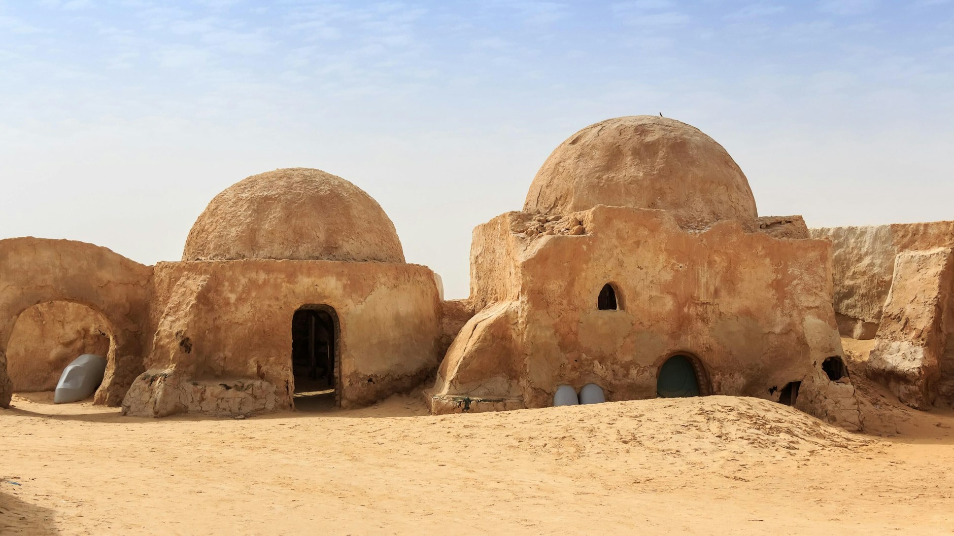 Die Tatooine-Kulisse aus „Star Wars“ wurde in der Sahara gebaut und gedreht.