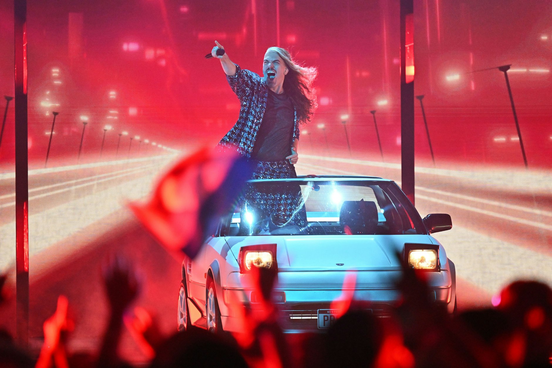 Frontmann Daniel „Nephil“ Estrin der Band Voyager aus Australien tritt mit dem Song „Promise“ beim Finale des 67. Eurovision Song Contest an - dafür gab es den neunten Platz.