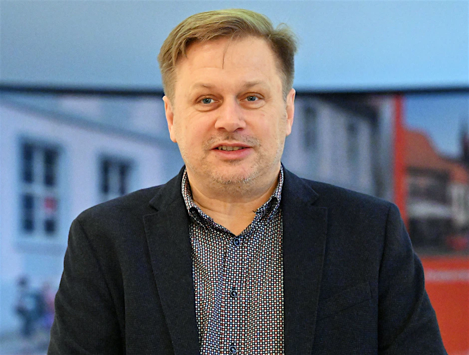 Der SPD-Kandidat Frank Steffen hat die Stichwahl zum Landrat des brandenburgischen Kreises Oder-Spree gegen den AfD-Bewerber  Galla mit 52,4 Prozent der Stimmen gewonnen.
