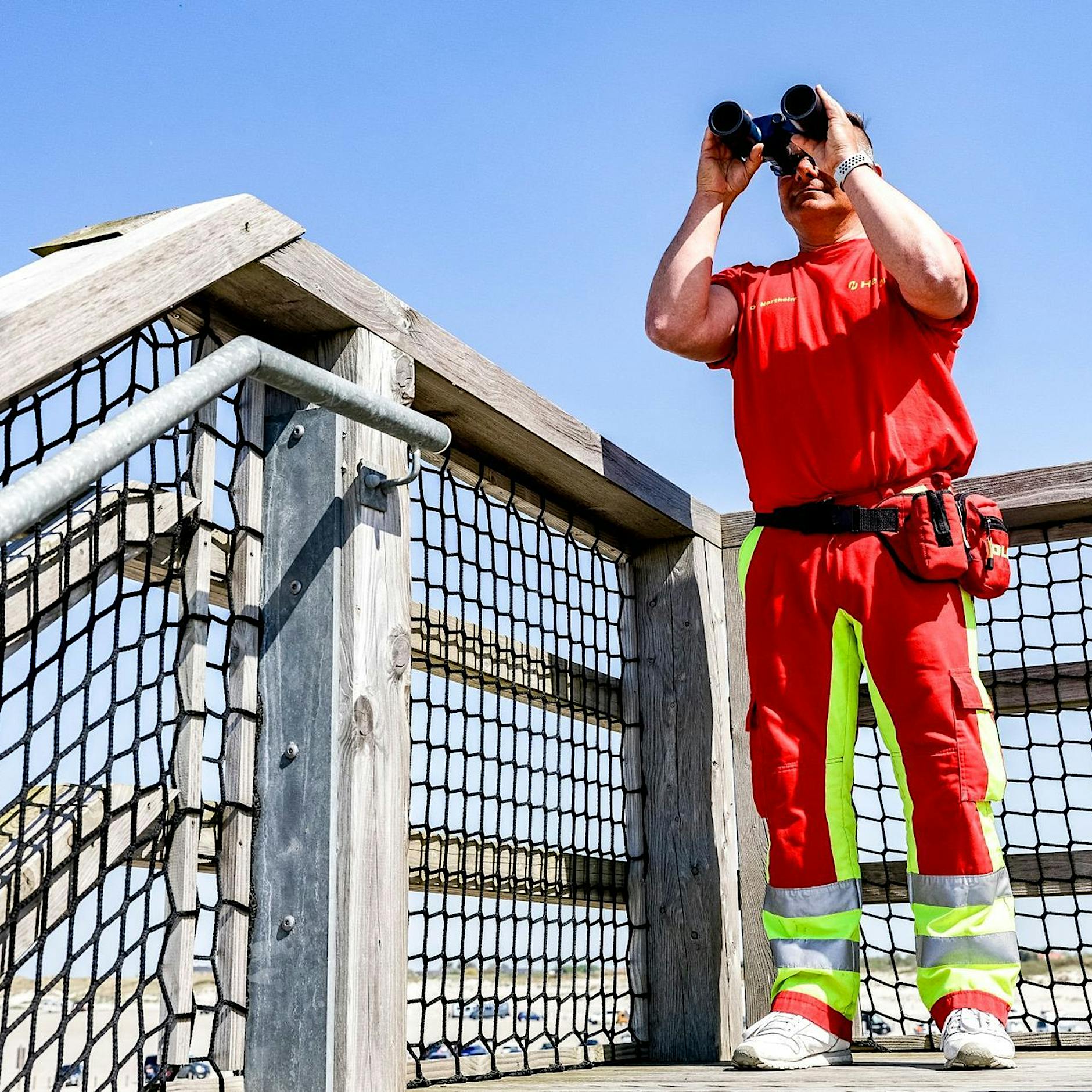 Rettungsschwimmer an den Küsten starten in die Wachsaison