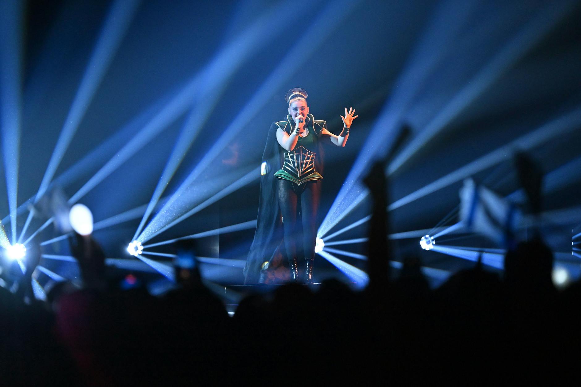 „Queen of Kings“ heißt der norwegische ESC-Beitrag von Alessandra, der ihr den fünften Platz einbrachte.