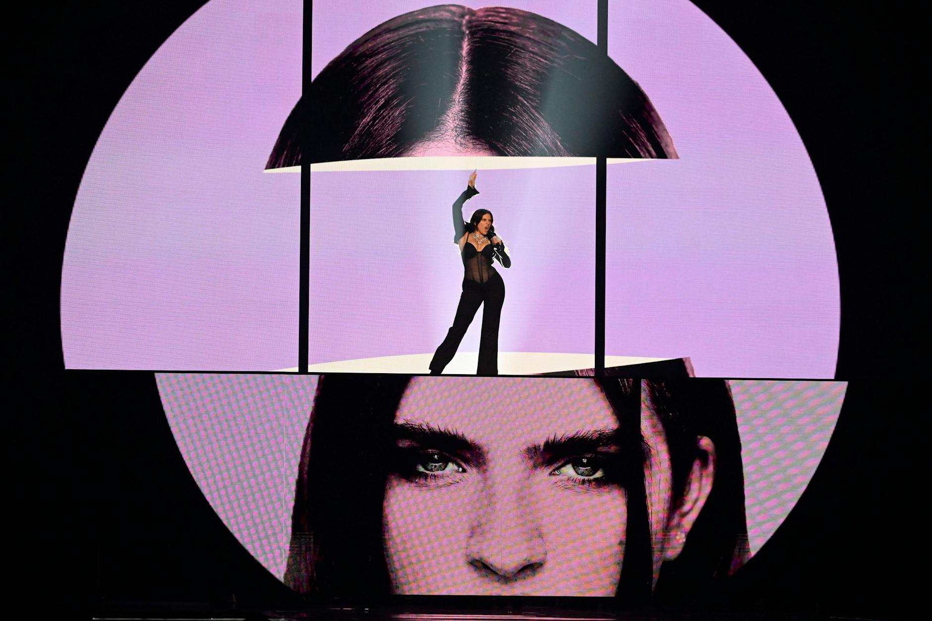 Vorletzter Platz fürs Vereinigte Königreich: Mae Muller mit ihrem Song „I Wrote a Song“.