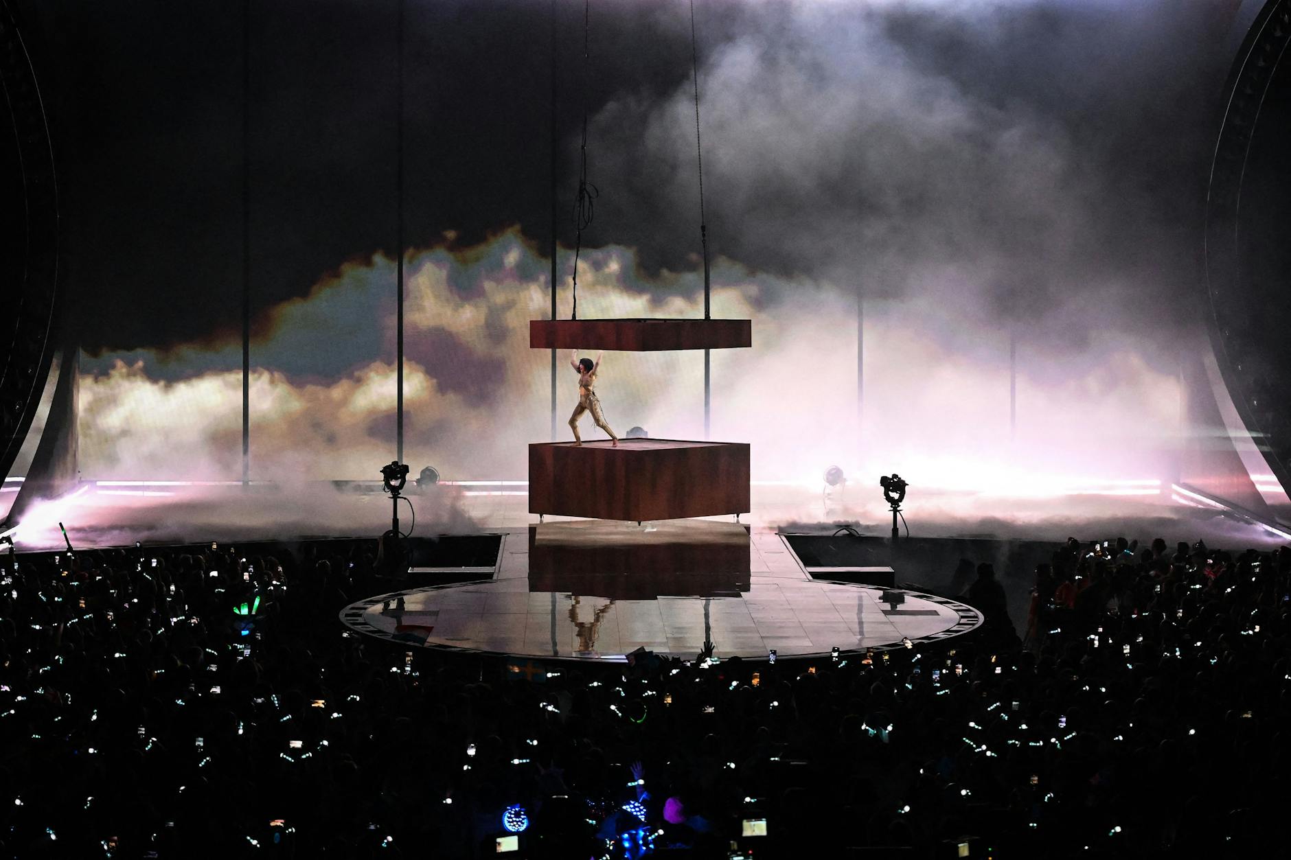 Loreen gab ihren „Tattoo“-Song ein zweites Mal zum Besten, nachdem sie zur Gewinnerin gekürt wurde beim Eurovision Song Contest in Liverpool.