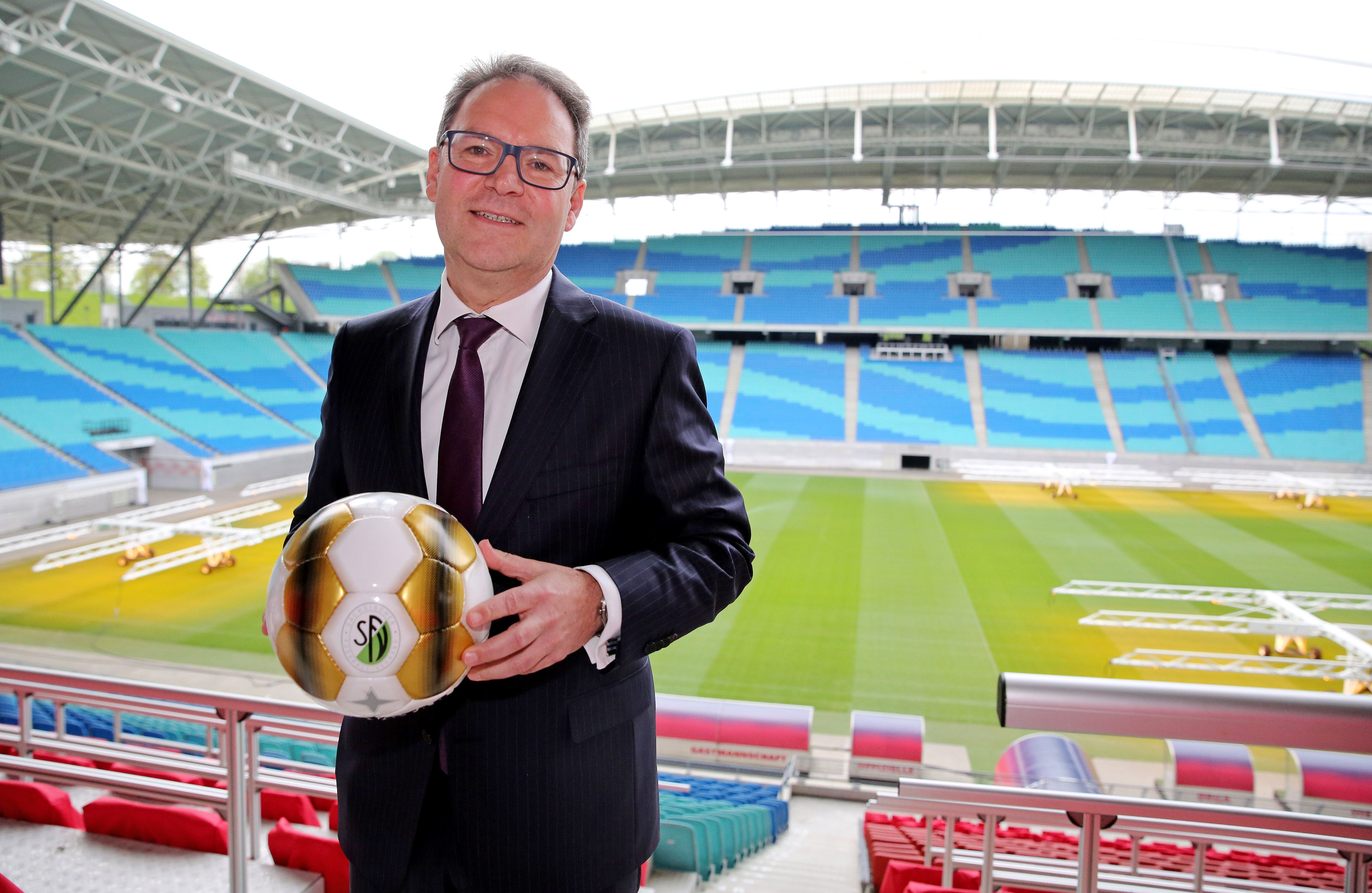 Image - DFB: Rechtsaußen-Vizepräsident lästert über Selenskyj – fliegt er dafür jetzt raus?