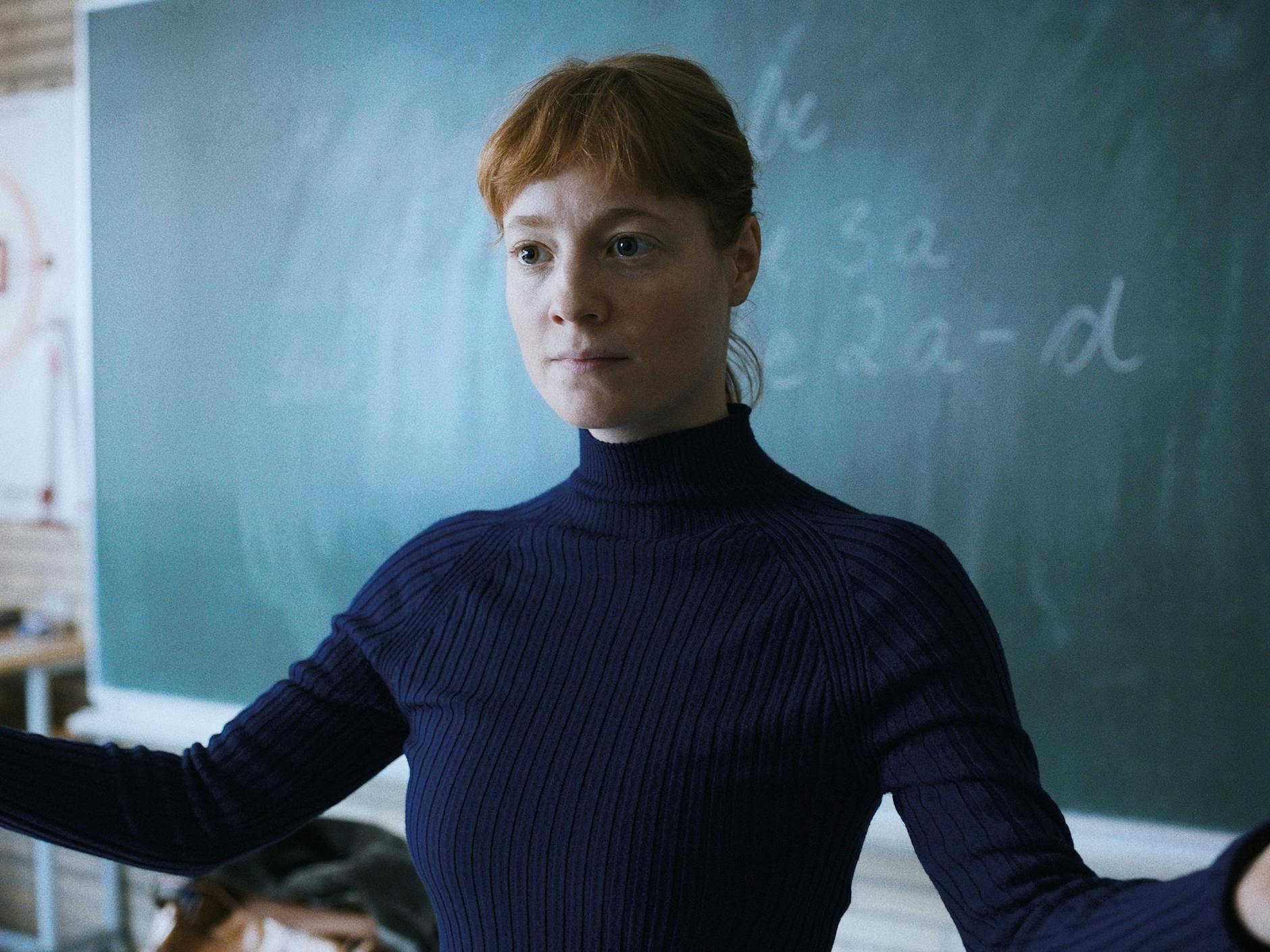 ARCHIV - Leonie Benesch in einer Szene des Films «Das Lehrerzimmer». Der Film ist siebenmal für den Deutschen Filmpreis nominiert.