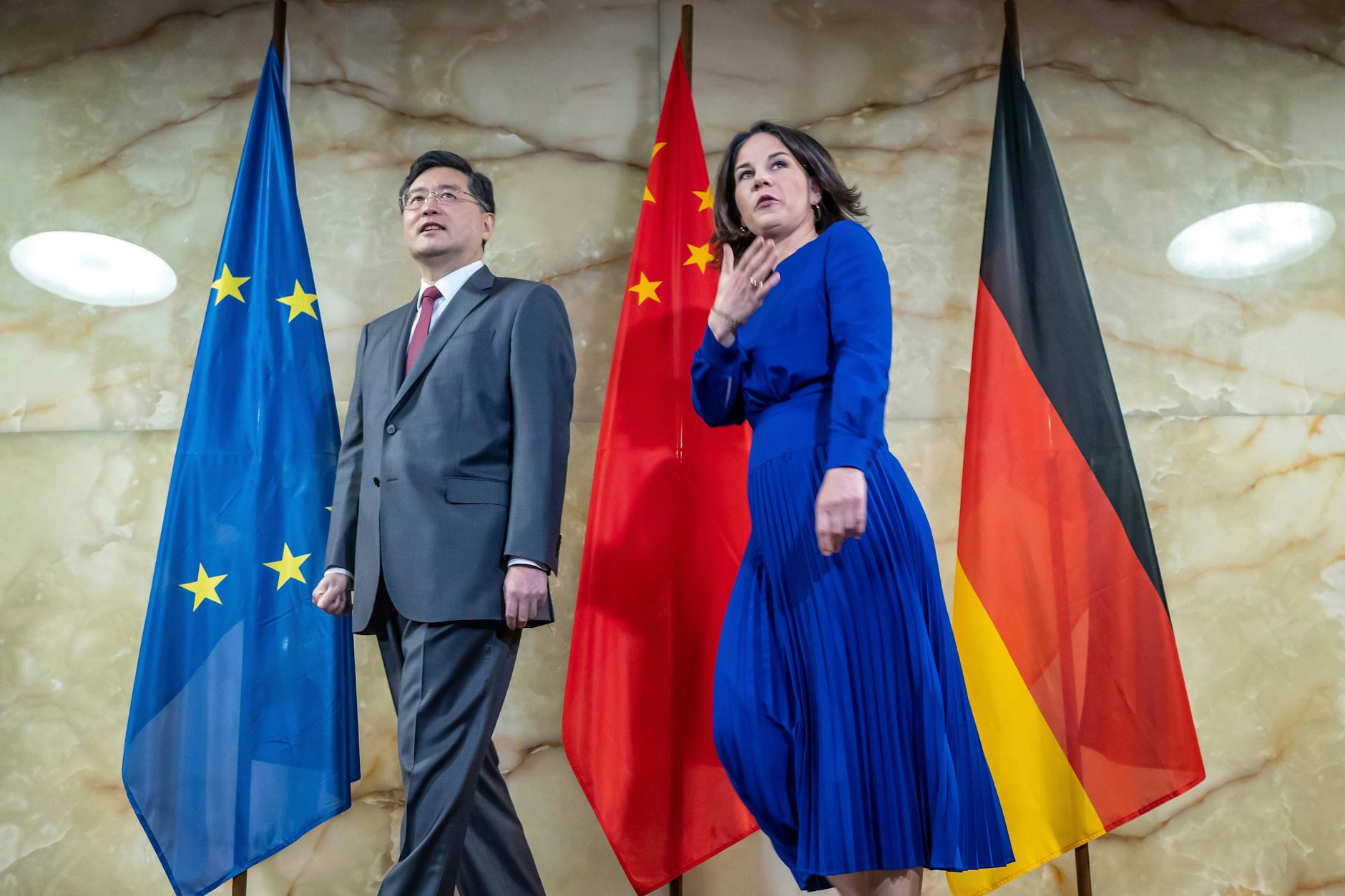 Außenministerin Annalena Baerbock mit ihrem chinesischen Amtskollegen Qin Gang