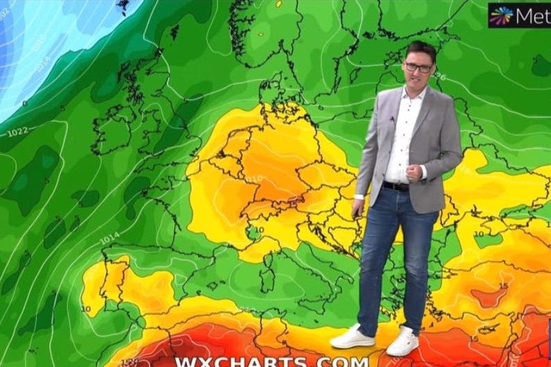 Wetter-Experte Dominik Jung zeigt die große Wärmeblase, die Deutschland Ende der Woche 30 Grad bescheren soll.