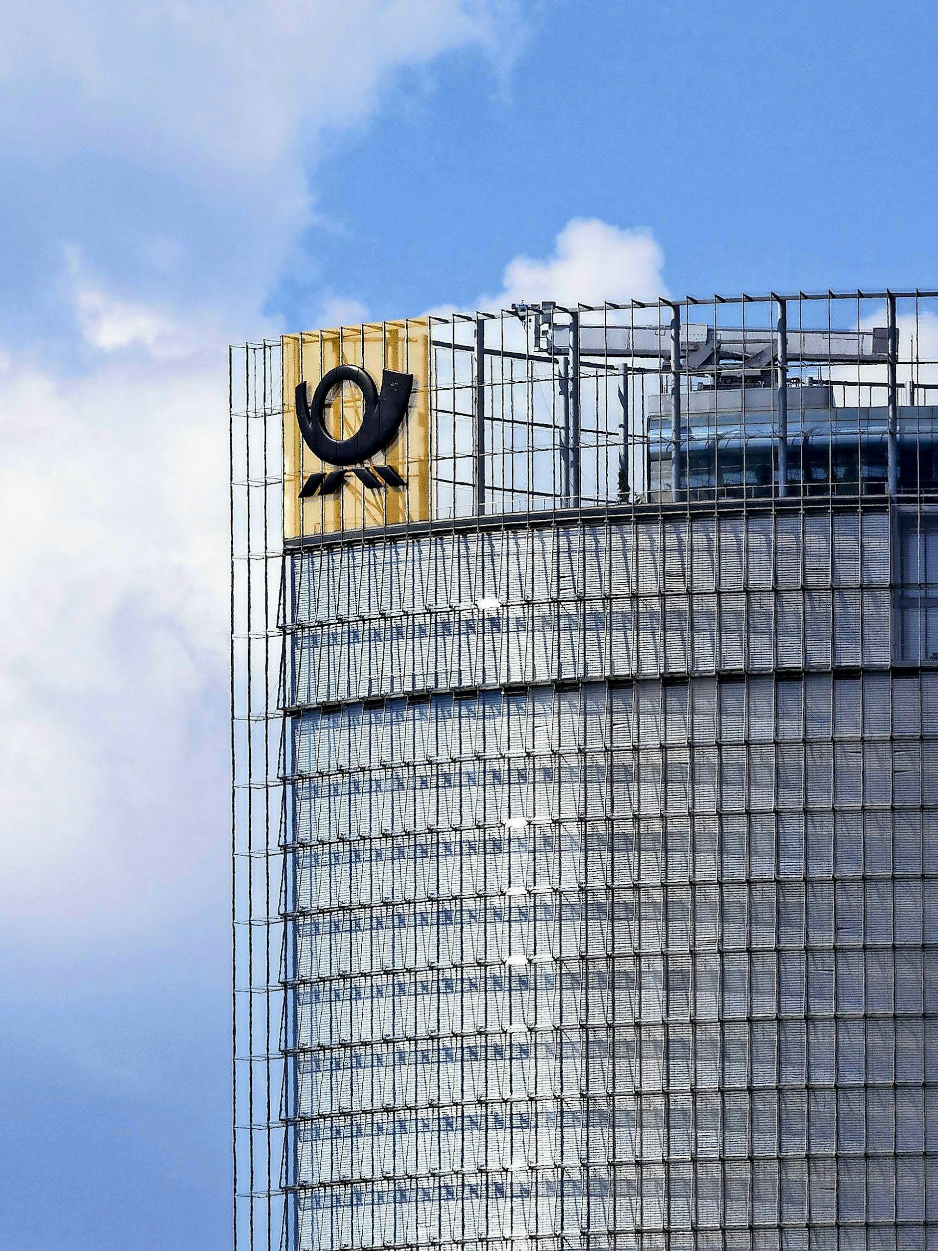 Die Konzernzentrale der Deutschen Post: Hier wurde beschlossen, dass das Brief-Porto zügig erhöht werden muss.