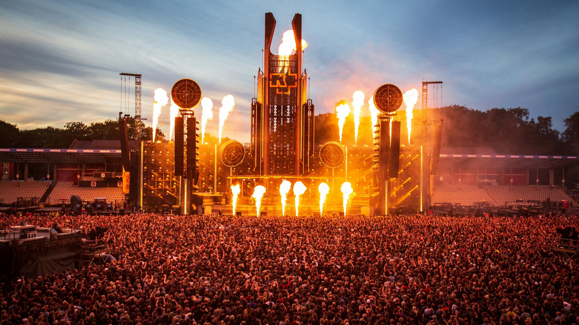 Die Bühne von Rammstein ist riesig – und zieht im Sommer wieder durch Europa.