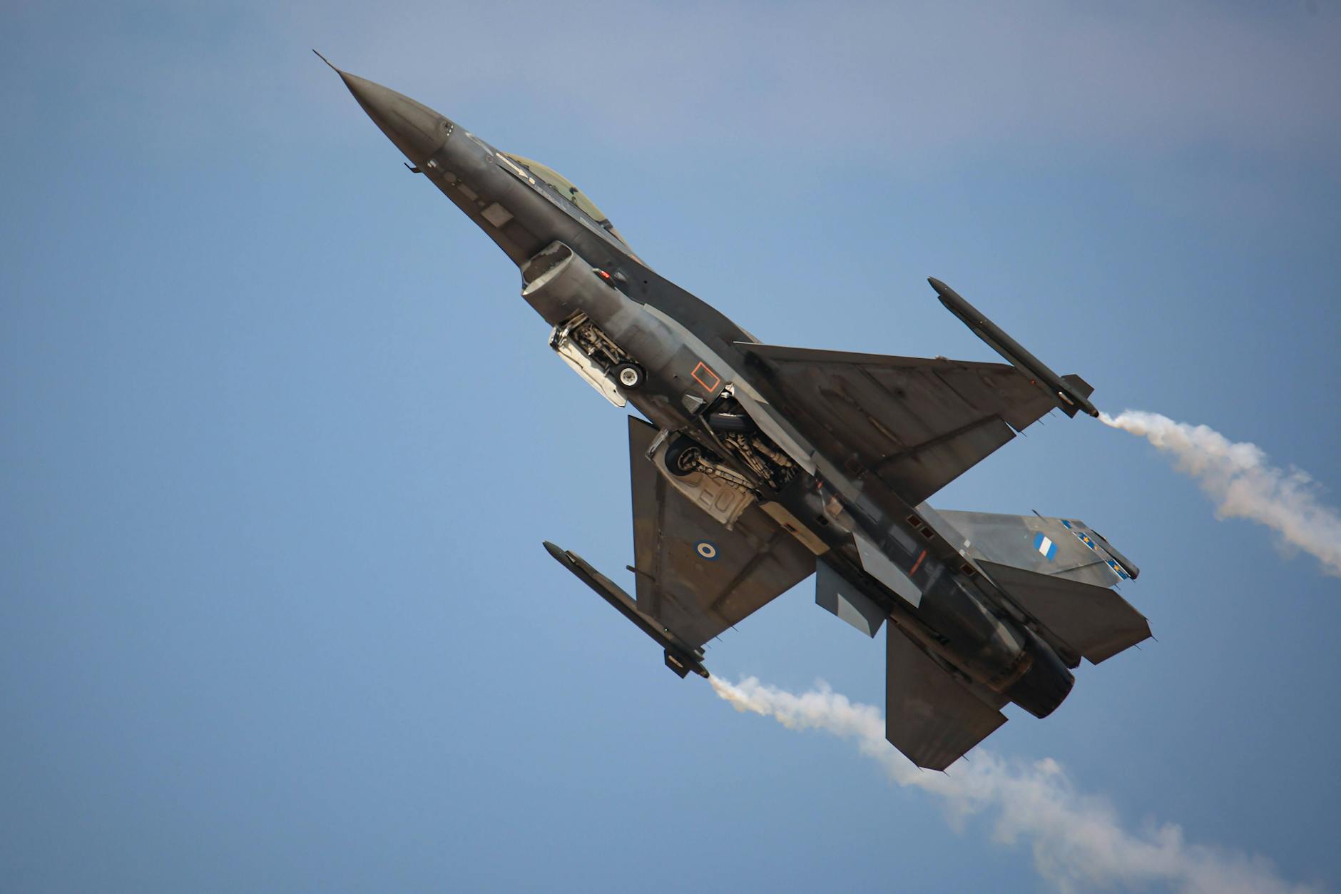 Die Koalition will dafür sorgen, dass die Ukraine F-16-Kampfjets erhält.