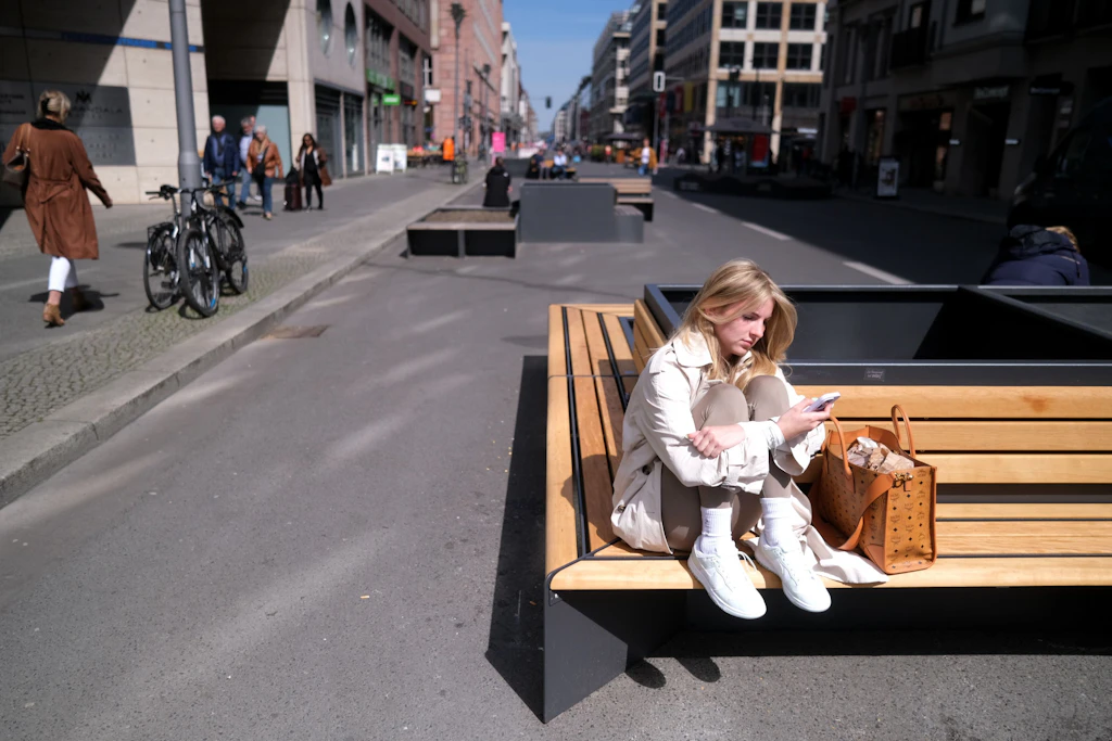 Kalter Korridor oder spießige Idylle? Grundsätze für eine neue Friedrichstraße