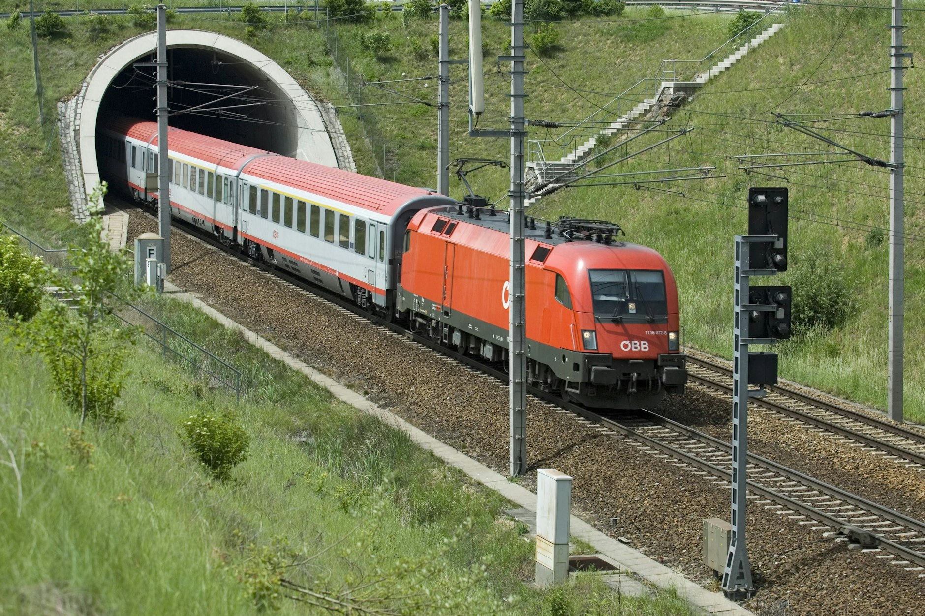 Zug der ÖBB bei St. Pölten: Fahrgäste wurden durch Hitler-Durchsagen aufgeschreckt.