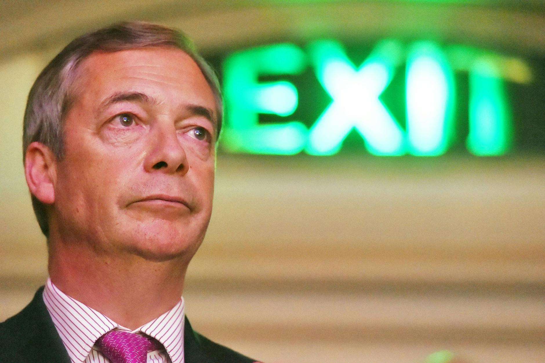 ARCHIV - Wandert Nigel Farage jetzt aus?