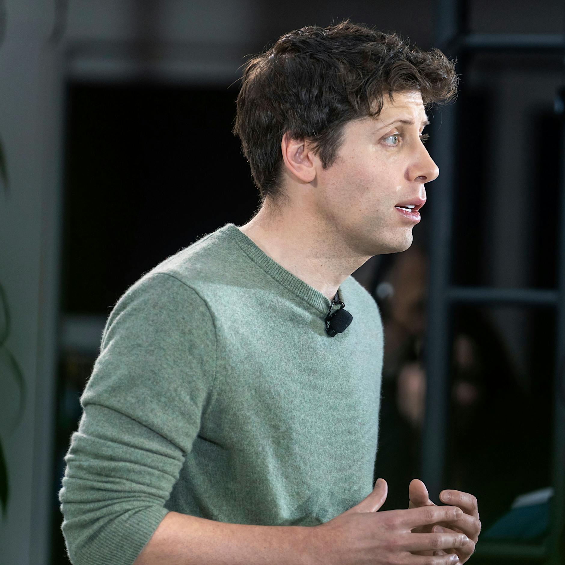 Warnung vor „mächtigen Modellen“: ChatGPT-Macher für staatliche Regulierung von KI