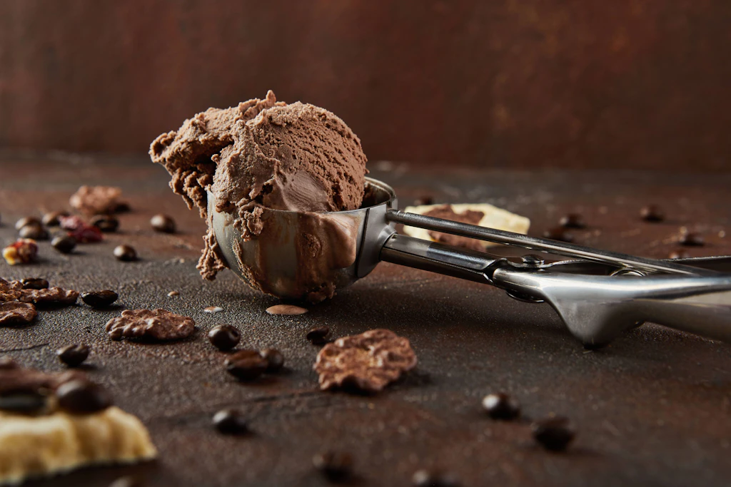 In zehn Minuten: Schoko-Eis ohne Eismaschine – so einfach und lecker!