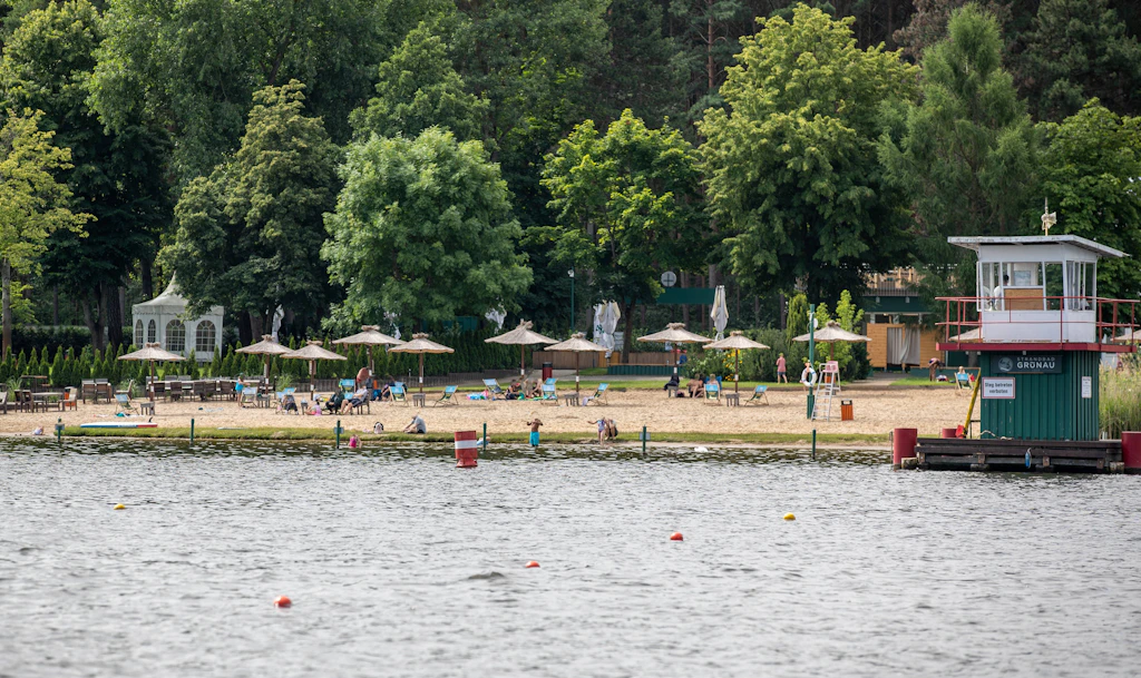 Langes Wochenende in Berlin: Es wird frühsommerlich – diese Freibäder sind offen