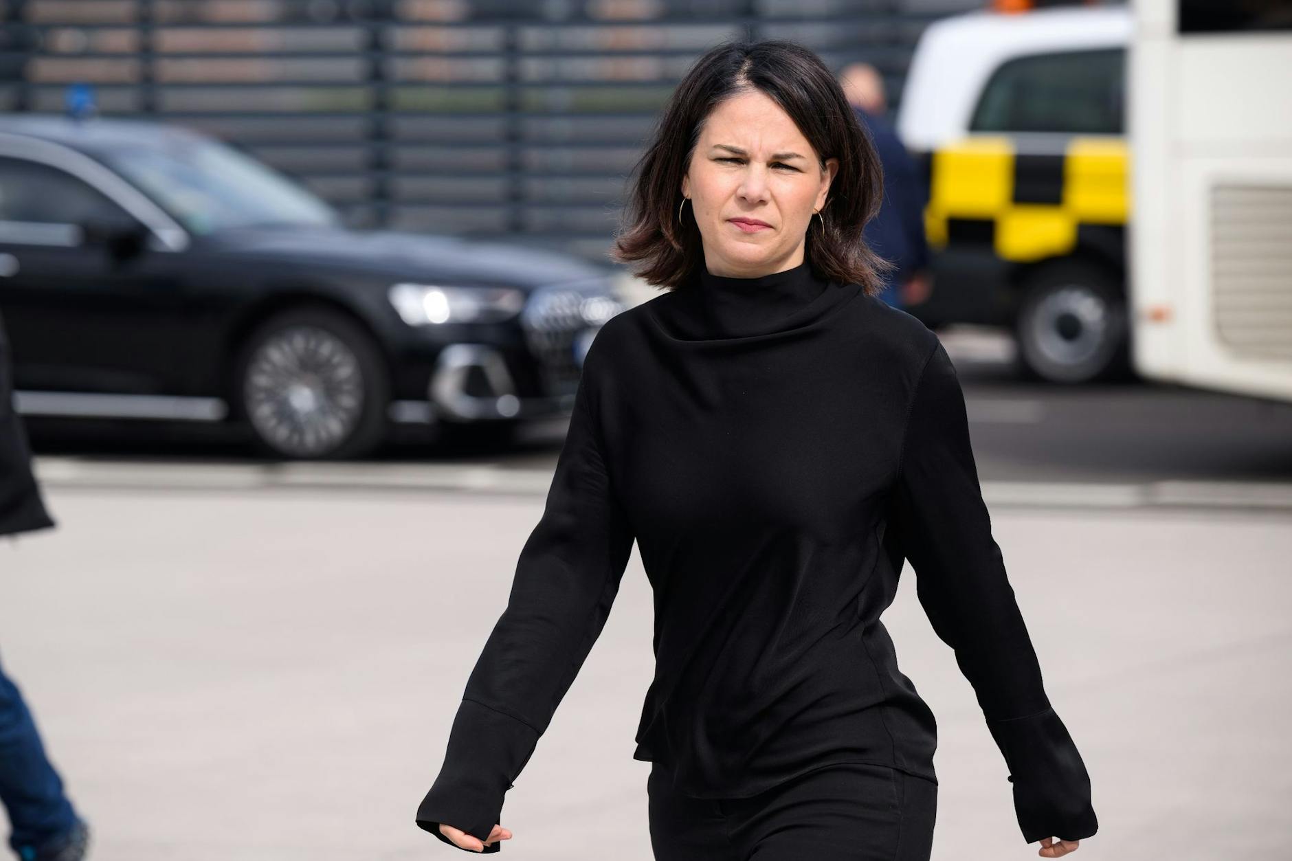 Bundesaußenministerin Annalena Baerbock besucht bei ihrer dreitägigen Reise an den Persischen Golf Saudi-Arabien und die Vereinigten Arabischen Emirate. 