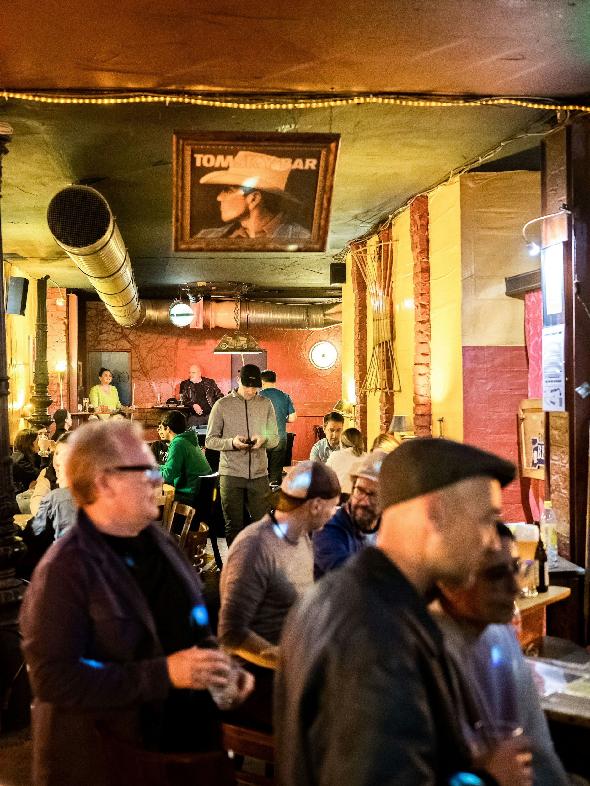 Zeitreise in die 90er-Jahre: Besucher im Tomsky