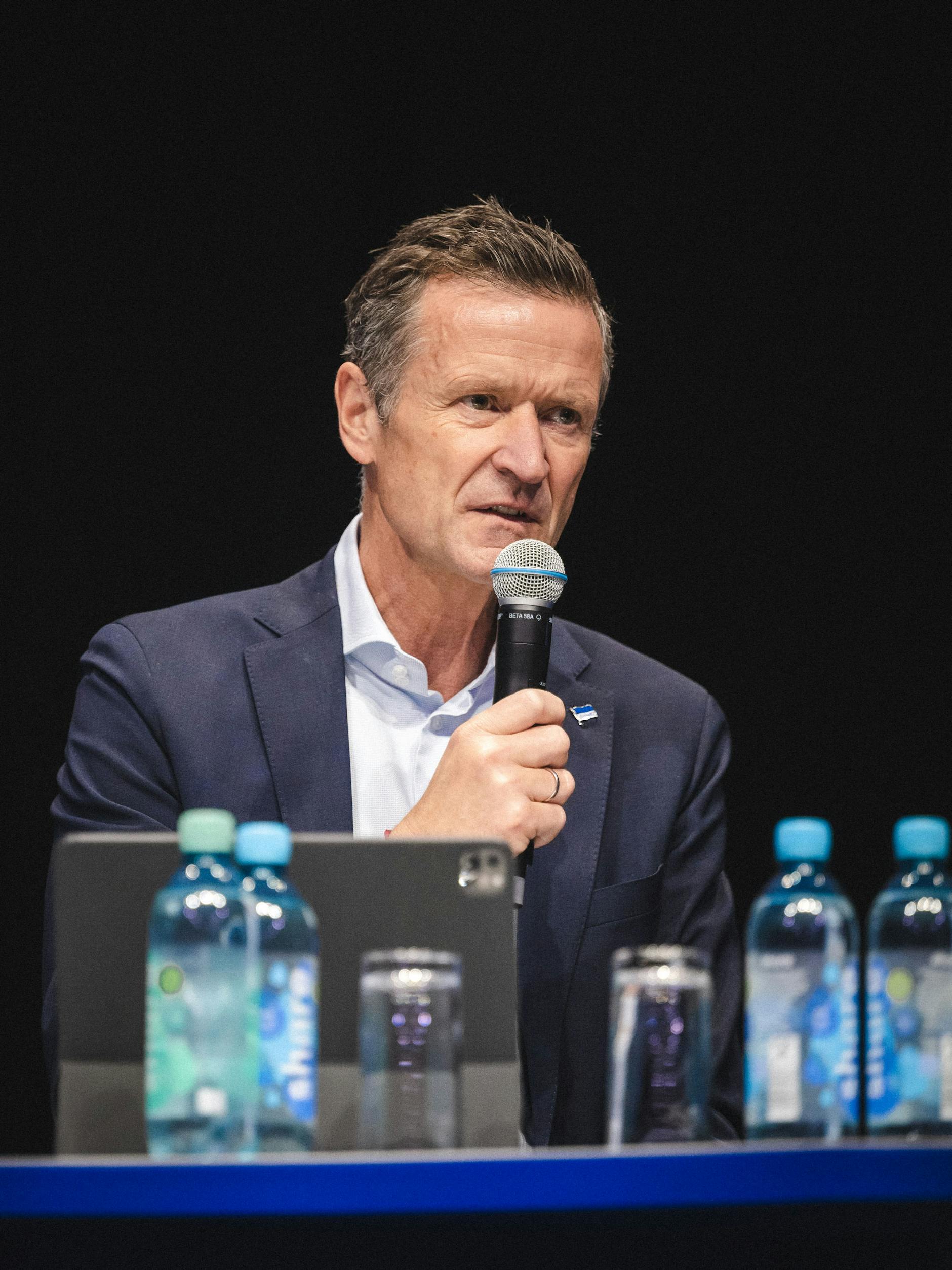 Herthas Geschäftsführer Tom Herrich äußert sich zum aktuellen Stand bei der Suche nach einem Hauptsponsor.