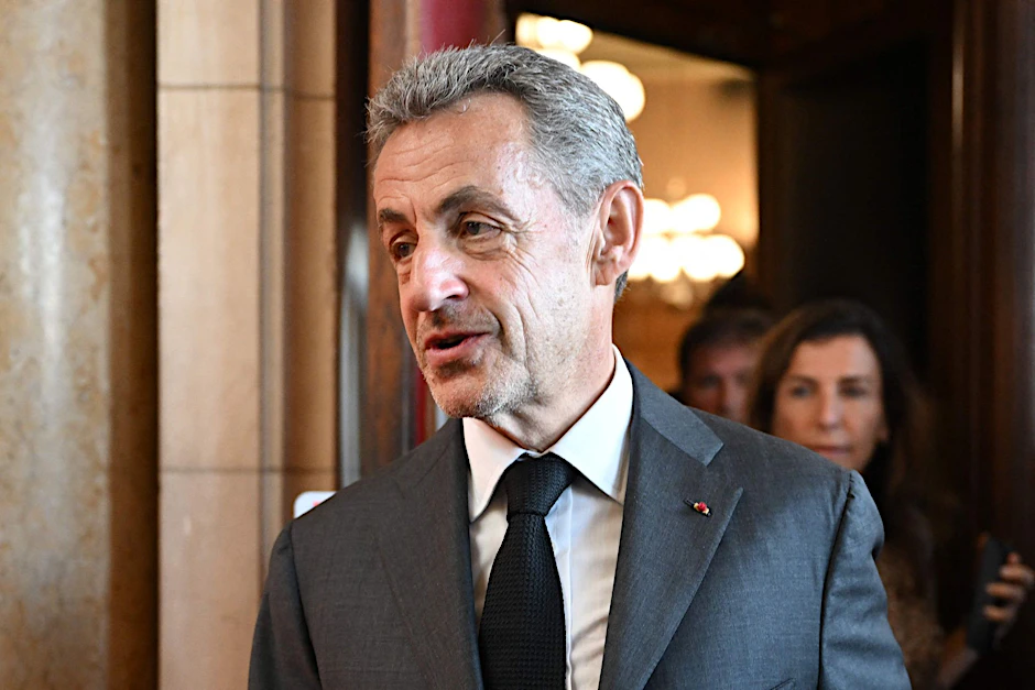 Im Berufungsprozess gegen Nicolas Sarkozy ist das Urteil gesprochen worden.  