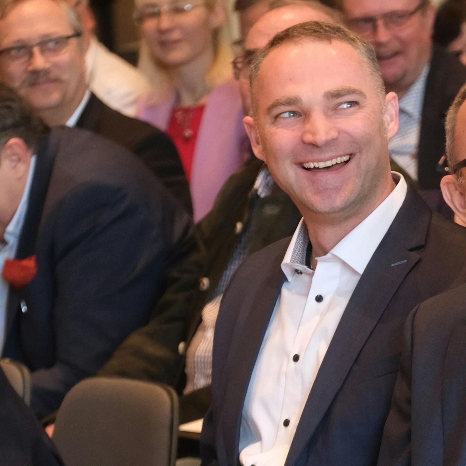 Im Ernst: Dieser AfD-Politiker stellt im Landtag Anfrage zu Chemtrails