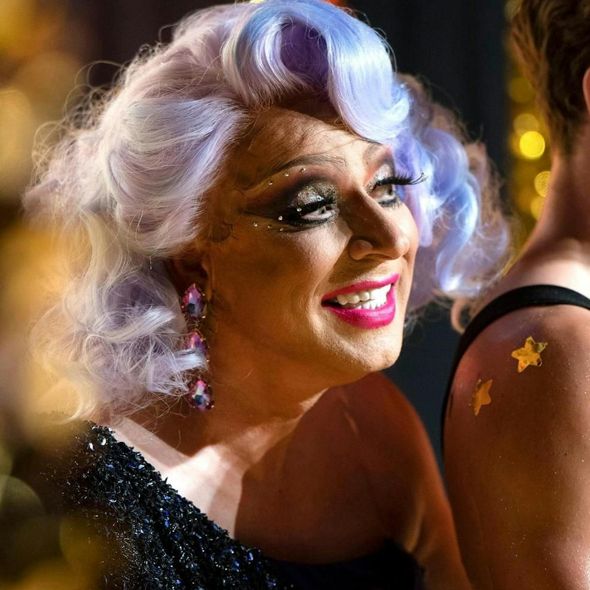 Sechs Monate auf High Heels geübt: Warum Axel Milberg sich das antat?