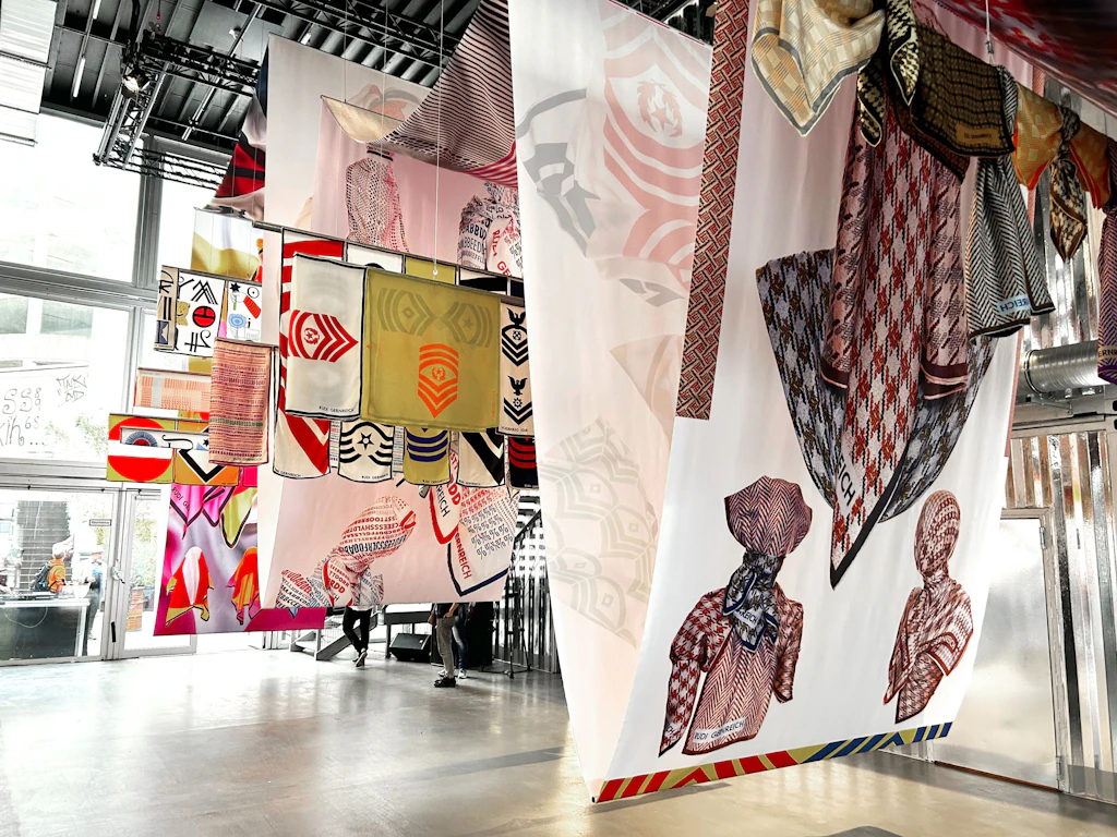 Pop Kudamm präsentiert Halstücher von Rudi Gernreich: Es sind kleine Kunstwerke in sich
