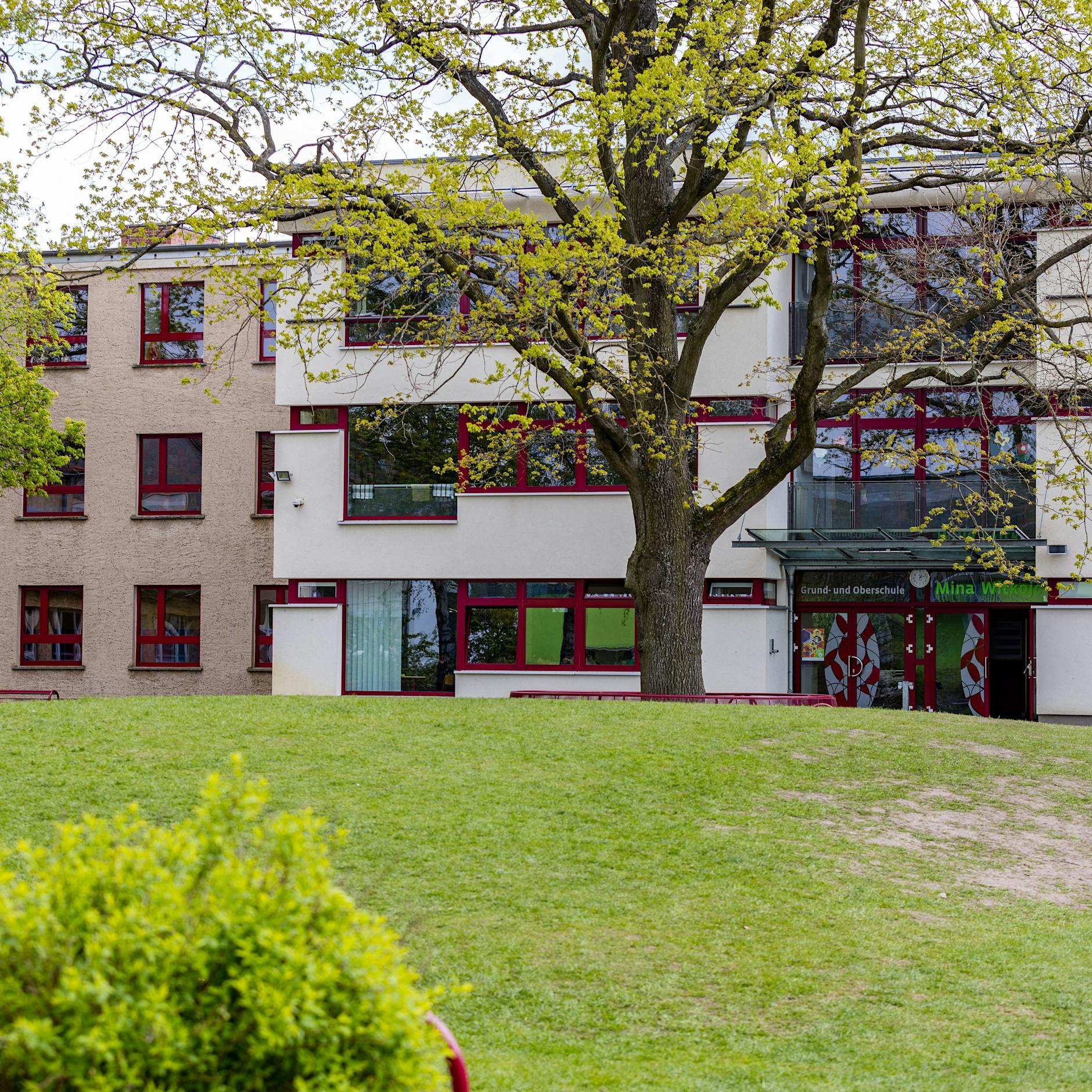 Neonazis werben Schulkinder an: Brandenburger Ort sieht kein Problem