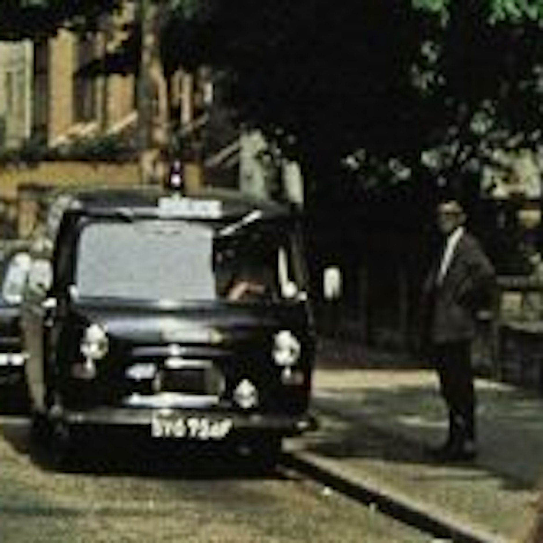 Stark vergrößert: Paul Cole wartet auf seine Frau. Der Moment ist auf dem Plattencover verewigt.