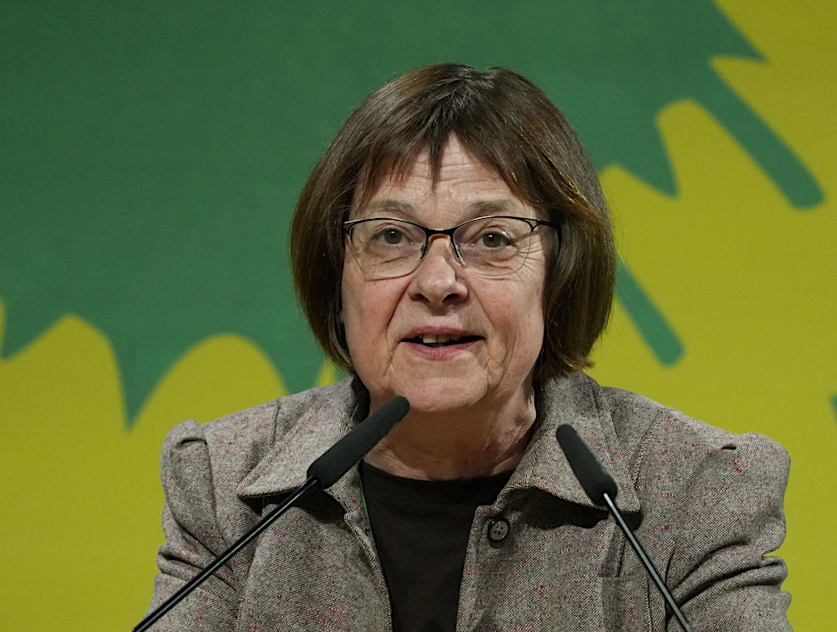 ARCHIV - Gesundheitsministerin Ursula Nonnemacher (Bündnis 90/Die Grünen) während des Landesparteitages.  