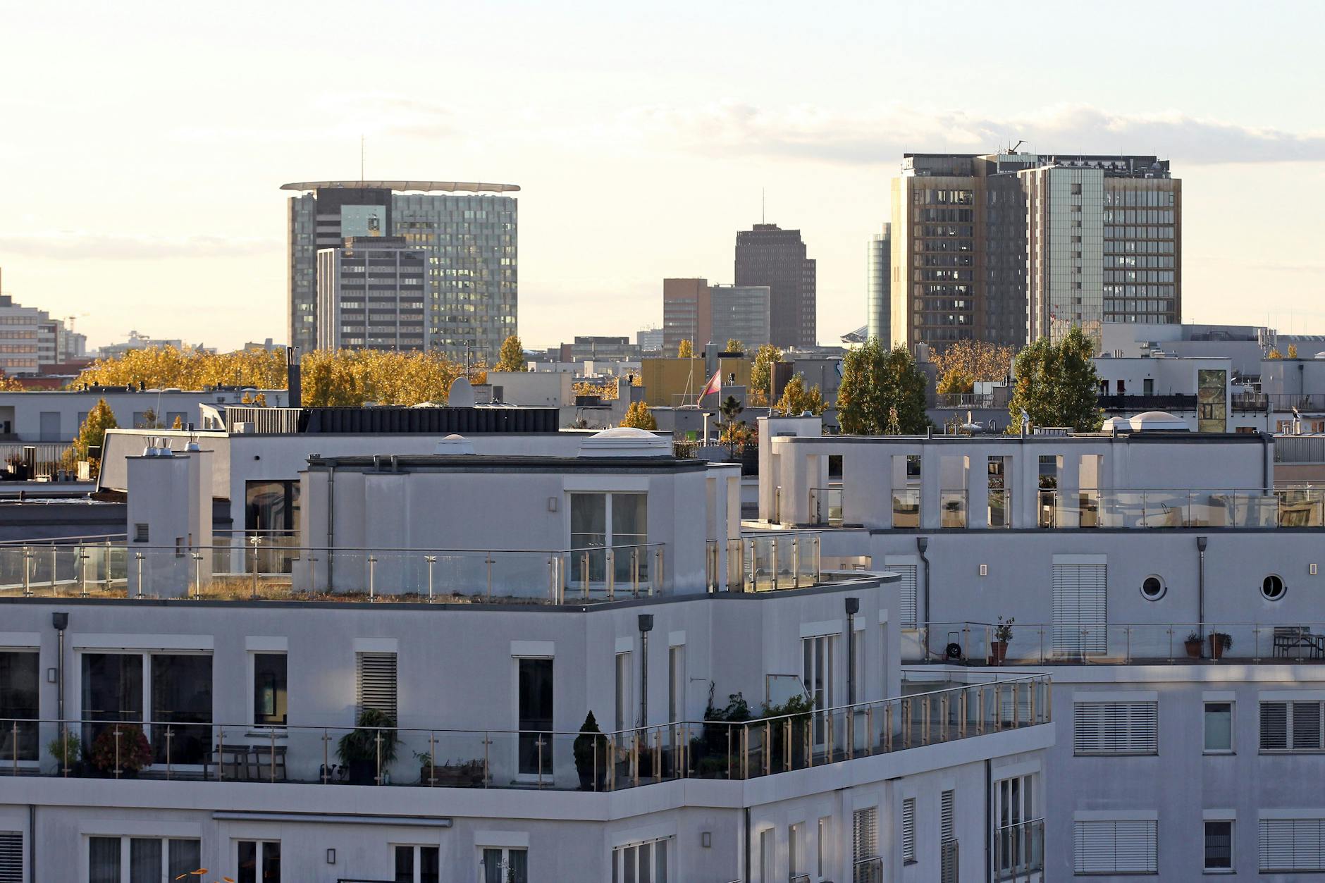 In Berlin entstehen viele teure Luxuswohnungen. Doch preiswerte Quartiere werden kaum gebaut. 