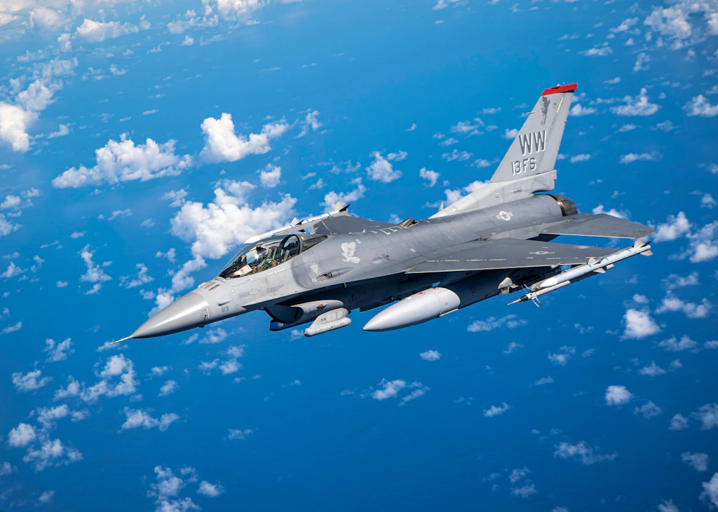 Biden stimmt Ausbildung von Ukrainern an F-16-Kampfjets zu