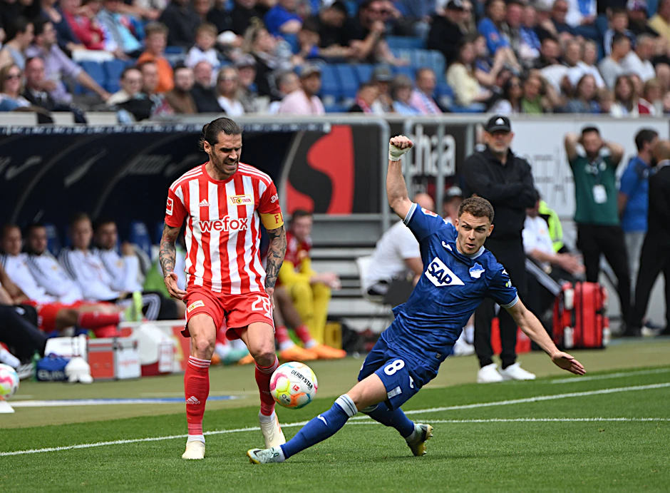 Christopher Trimmel (l.) bereitete Unions ersten Treffer in Hoffenheim mit einem Eckball vor.
