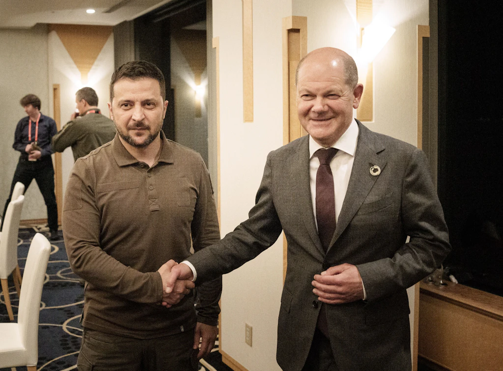 20-Minuten-Gespräch: Olaf Scholz trifft Selenskyj in Japan – „gut, dich zu sehen“