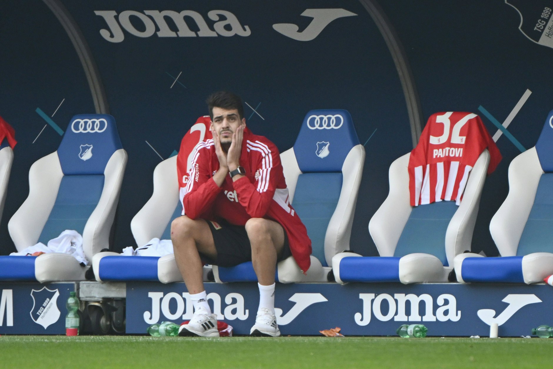 Diogo Leite erlebte das Ende der Partie bei 1899 Hoffenheim nicht mehr auf dem Platz.